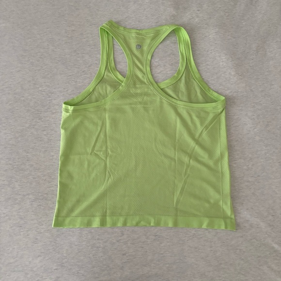 Lululemon Swiftly Tech Racerback 2.0 - Picture 3 of 4